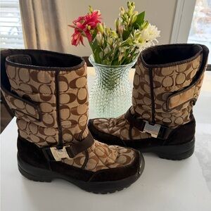Vintage coach winter boots size 9